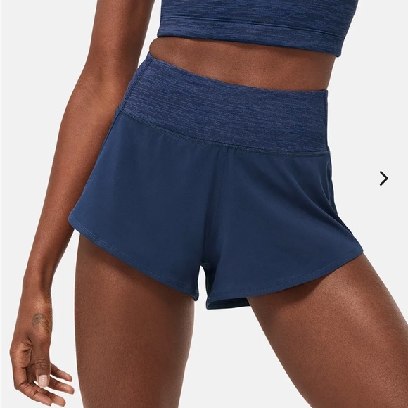 Outdoor Voices Hudson 2.5” short in forest green, like-new & excellent condition - Picture 5 of 5